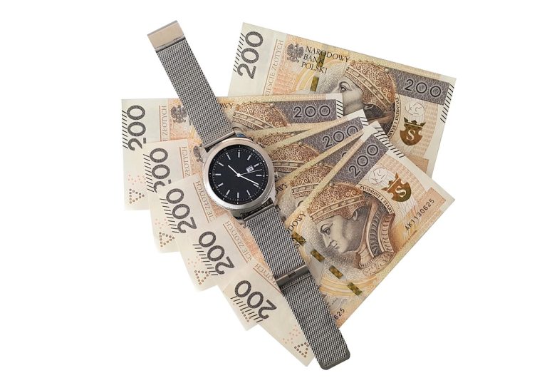 5 Ways to save cash in your Holiday