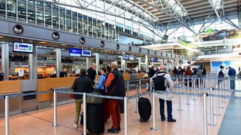 Calcutta Airport passenger service