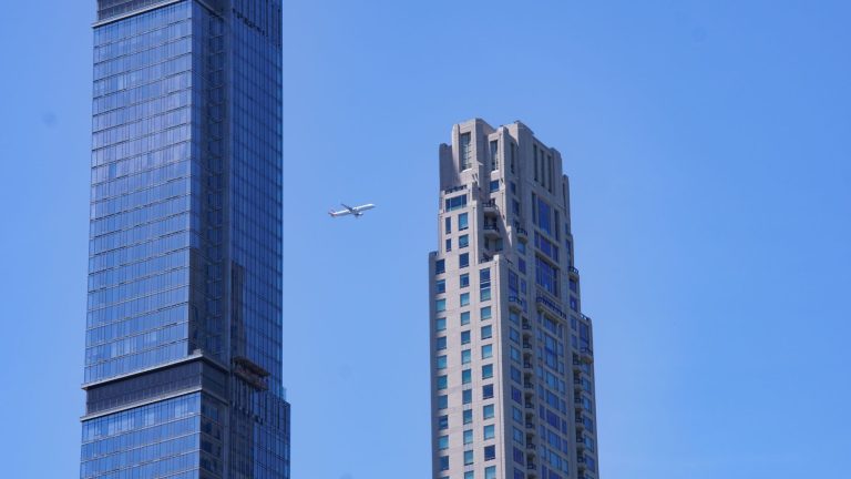 Brisbane to NYC flights